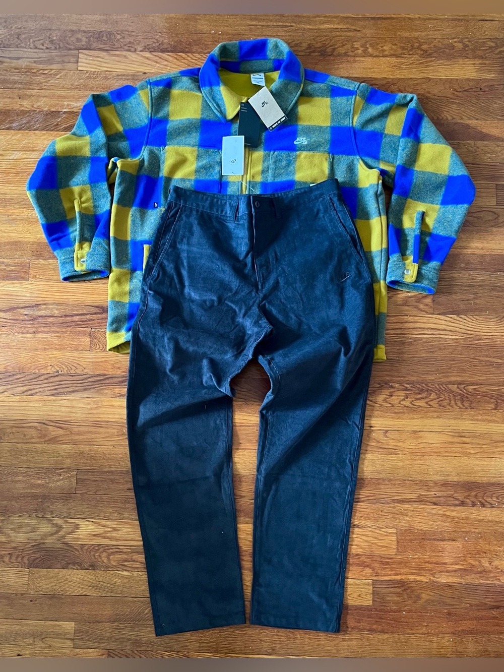 Nike SB Essential Skate Shirt Jacket Size L & Nike Club Corduroy Pants 34/32